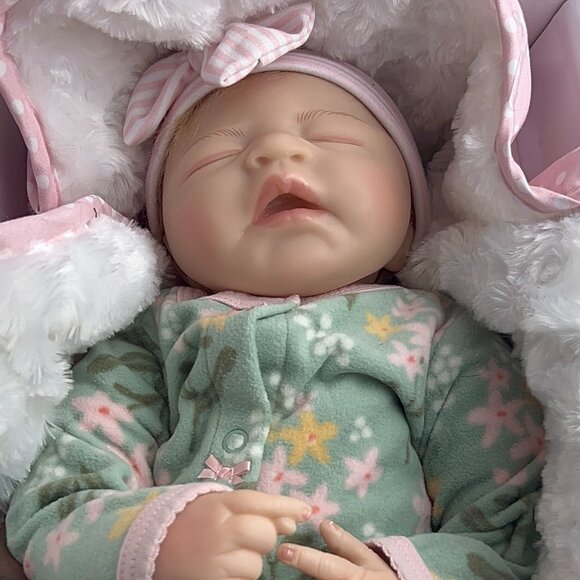 Paradise Galleries Baby Bundles: I Love Naps Collectors Doll - Picture 7 of 9